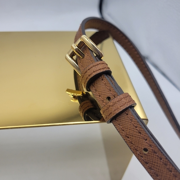 Michael Kors MK Signature Convertible Wallet • Crossbody - Picture 13 of 13